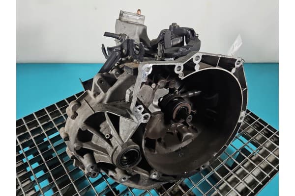 Caja de Cambios Manual AV6R 7002 GF Mazda 3 II BL 08-13 1.6 CiTD usado