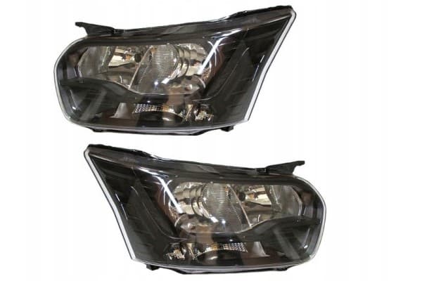 Juego de Faros para Ford Transit 2016-2019 usado