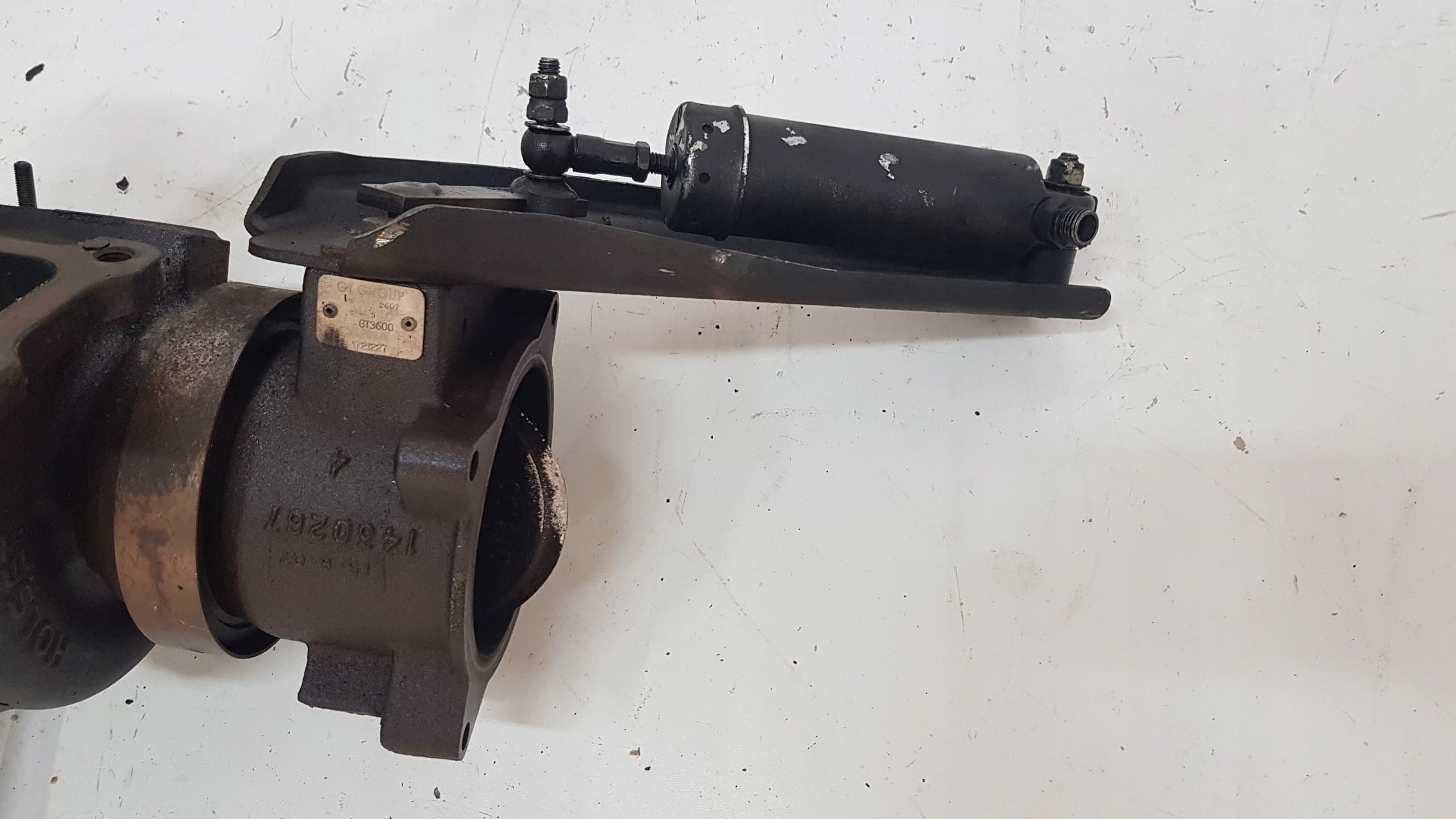 Válvula EGR Motor de Acelerador Scania usado