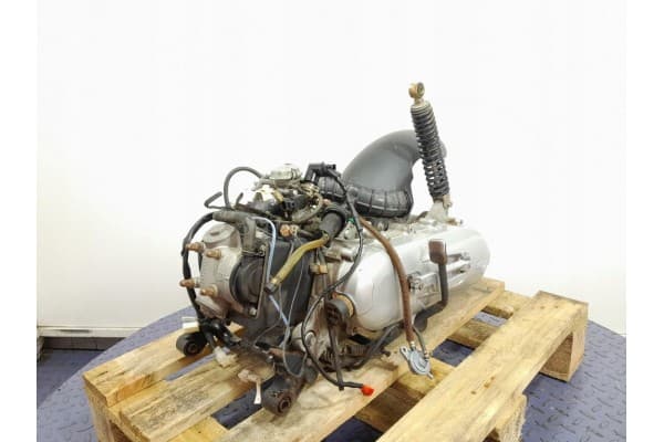 Motor de gasolina Longjia Estate 2.8 HP 50 4T LJ1P370QMB usado