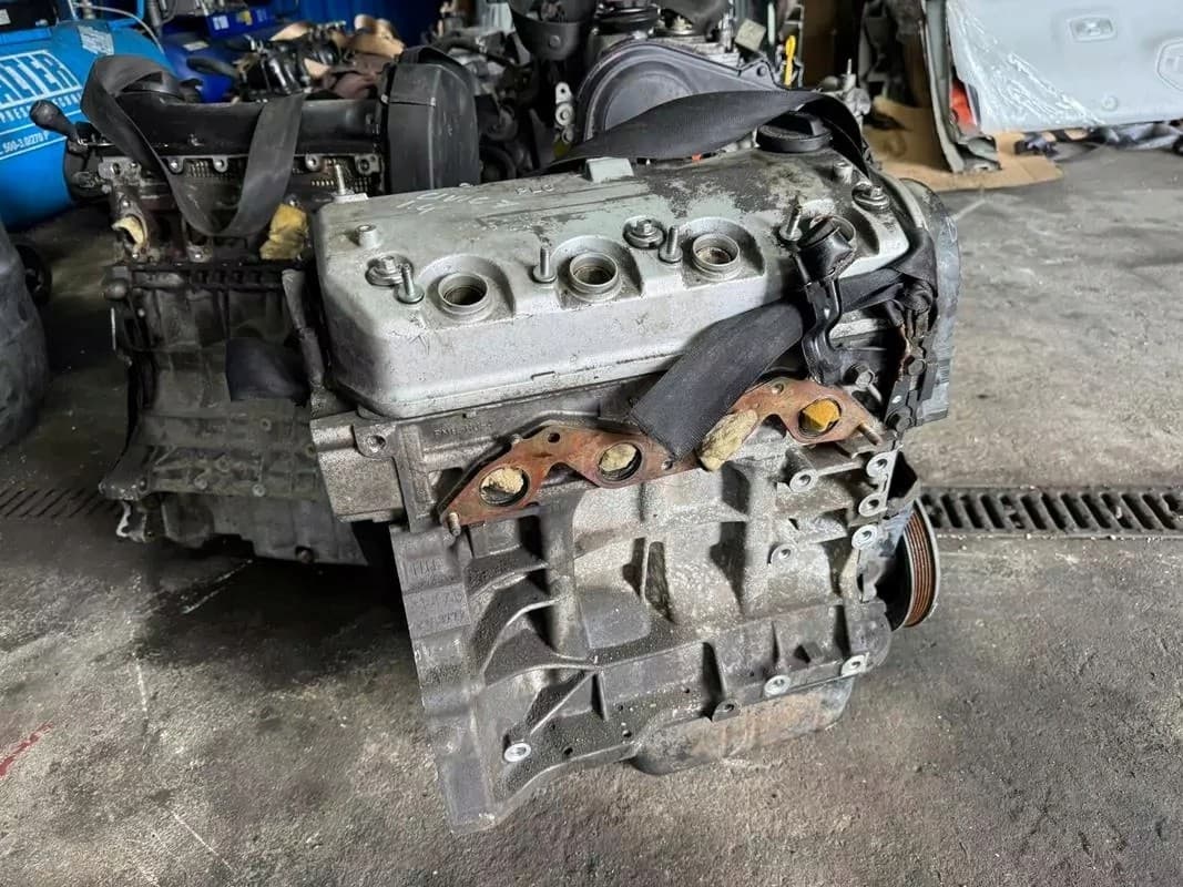 Motor Honda Civic VI 1.4 16V Posterior D14Z6 usado