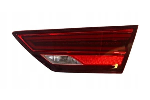 Lámpara Trasera LED Derecha en Portón Seat León 3 Station Wagon 2016-2020 usado