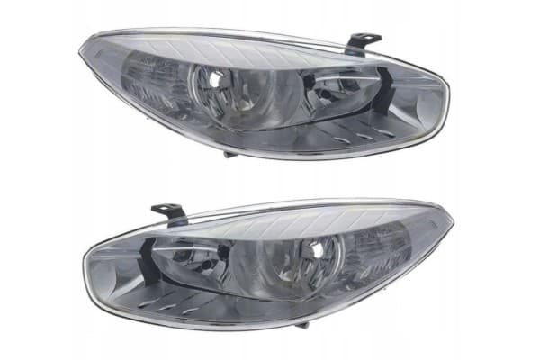 Juego de Faros Renault Fluence L30 Izquierdo y Derecho usado