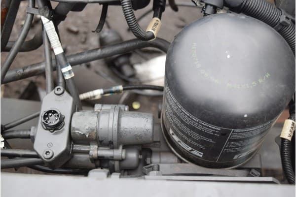 Válvula Deshumidificadora para Daf XF 105 usado