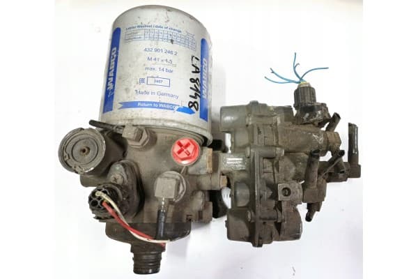 Válvula de secador de aire Daf CF XF LA8148 usado