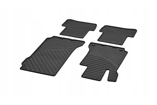 Juego de Alfombrillas Negras Mercedes Clase C Sedán W204 A20468010019G33 usado