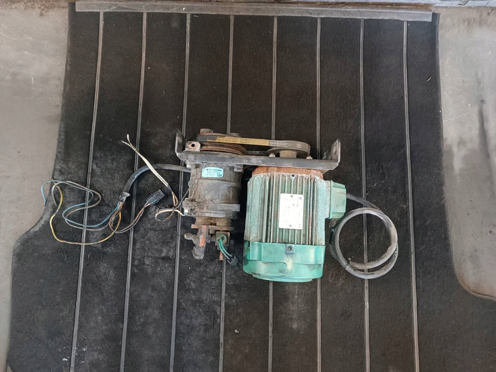 Unidad de Motor Eléctrico Compresor de Aire Acondicionado Thermo King LS90P usado