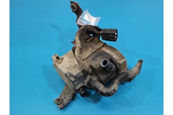 Calefactor Webasto para Toyota RAV4 IV Números de pieza 10R-032472, 252593, 96608ZT usado