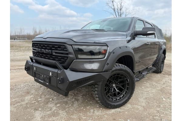 Faros Asimétricos con Lente Ahumada para Dodge Ram 1500 2019 - 2024 usado