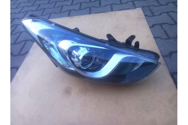 Faro Derecho Hyundai i30 con Luz de Giro 2012-2017 Versión Europea usado