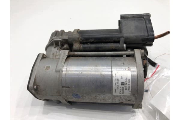 Compresor de suspensión A2133200104 usado