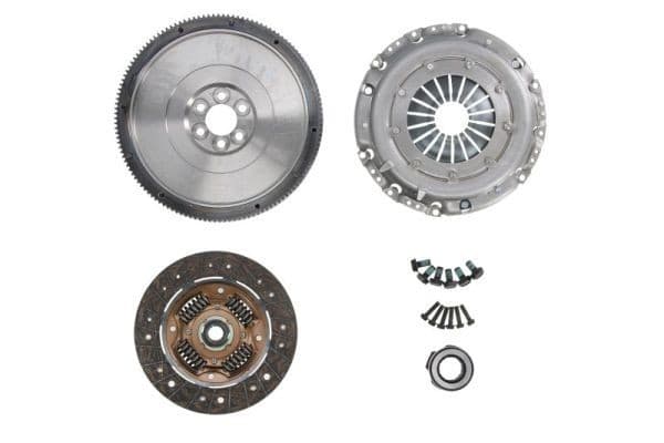 Kit de embrague con volante rígido Nexus F1W077NX usado