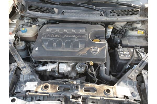 Bomba de Aceite Motor Lancia Delta 1.9 Jtd Twin Turbo 844A1000 usado