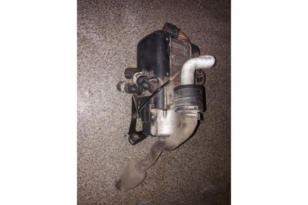 Calefactor estacionario Webasto Ford MK IV AG9N-18K463-AG 9022732D usado
