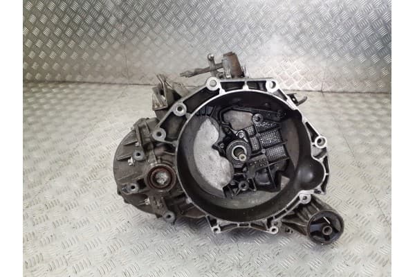 Caja de Cambios Opel Zafira B 2.2 M32 FGP55192042 usado
