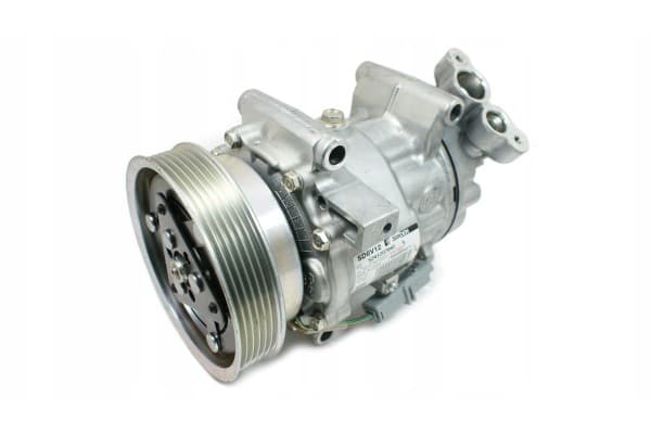 Compresor de Aire Acondicionado Nissan / Renault 926009107R usado
