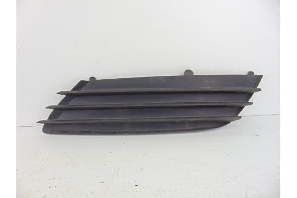 Rejilla paragolpes izquierda, Opel Astra H Berlina Sport 2005, 13117250 usado
