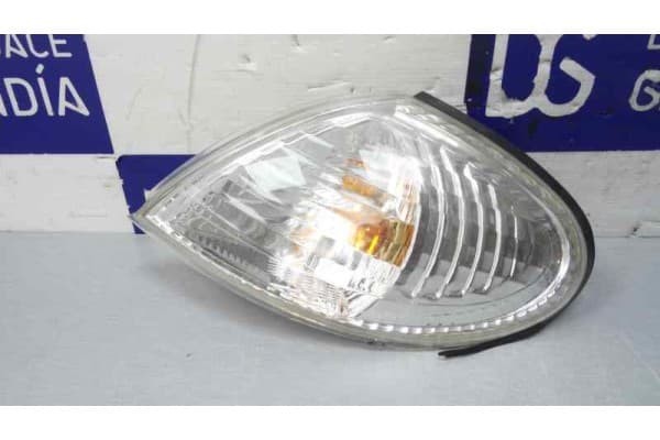 Piloto delantero izquierdo, Nissan Almera (N16/E) Comfort 2000 usado
