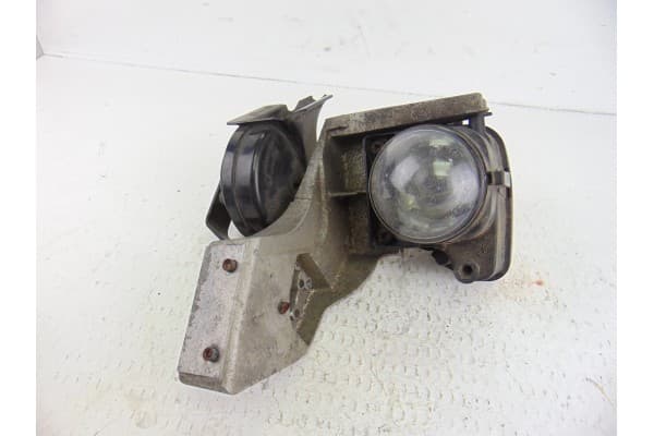 Faro antiniebla izquierdo, Audi A6 Berlina (4B2) 2.8 Quattro 2000, 4B0941705 usado