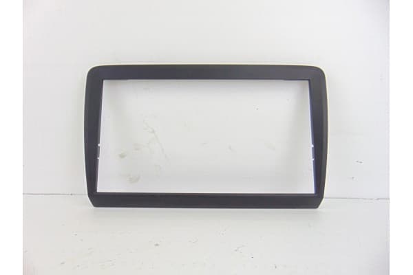 Molduras delanteras, Seat Ibiza Sc (6P5) Style Connect 2016, 6P0858071 usado