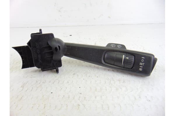 Mando limpia, Volvo V50 Familiar D4 Kinetic 2011 usado