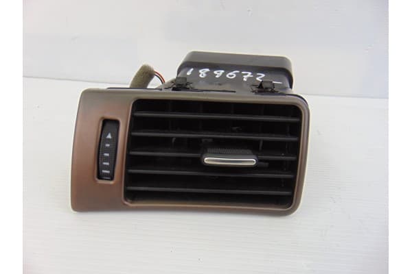 Rejilla aireadora, Audi A6 Berlina (4B2) 2.8 Quattro 2000, 4B1820901 usado