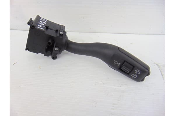 Mando limpia, Audi A4 Avant (8E) 2.7 TDI (DPF) 2008, 4E0953503C usado