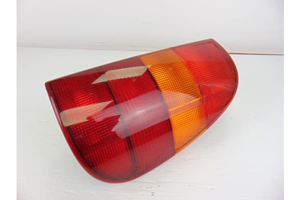 Piloto trasero izquierdo, Seat Inca (6K9) 1.9 Sdi Clx Familiar 2002 usado
