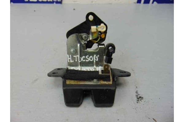 Cerradura maletero / porton, Hyundai Tucson (Jm) 2,0 CRDI Vgt Comfort Full 4X4 2007 usado