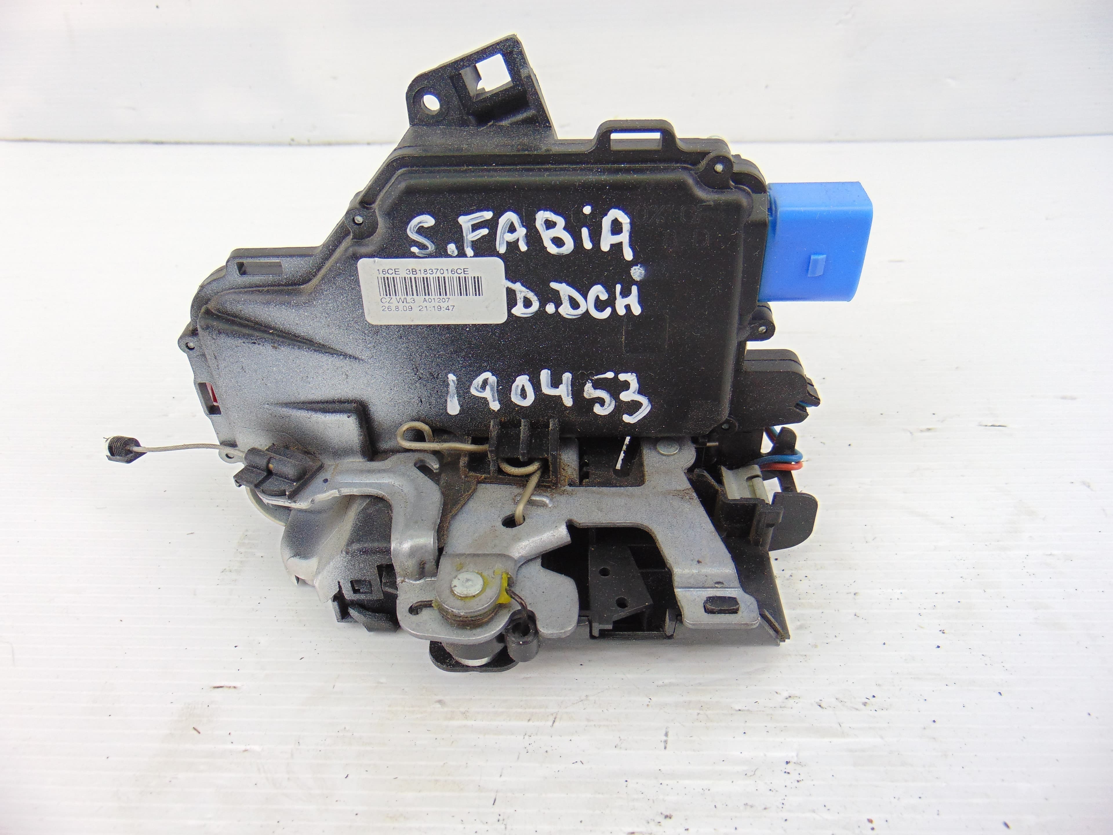 Cerradura puerta delantera derecha, Skoda Fabia (5J2) Active 2009, 3B1837016 usado