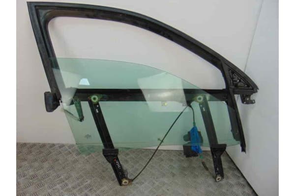 Elevalunas delantero derecho, Audi A4 Avant (8E) 2.0 TDI 2006 usado