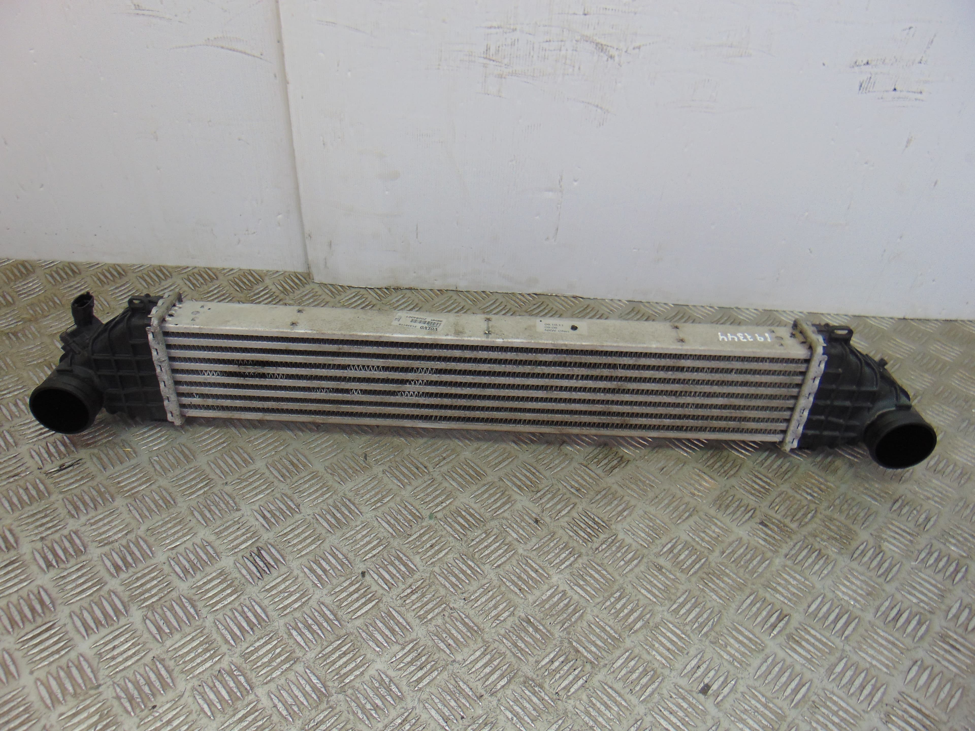 Intercooler, Volvo V50 Familiar D4 Kinetic 2011, 31338118 usado