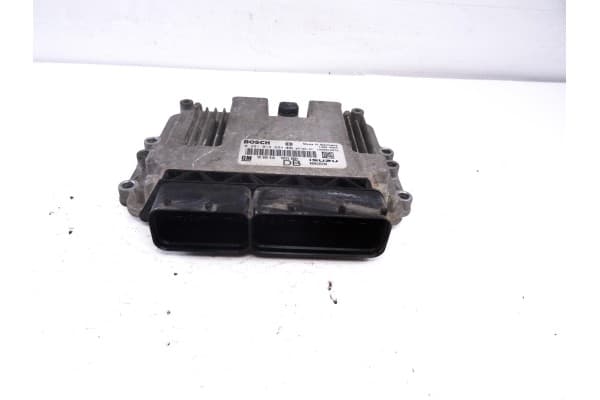 Centralita motor uce, Opel Astra H Berlina Cosmo 2007, 55560810 usado