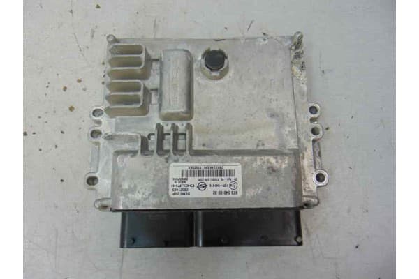 Centralita motor uce, Ssangyong Tivoli Limited 4x2 2017, 6735400032 usado
