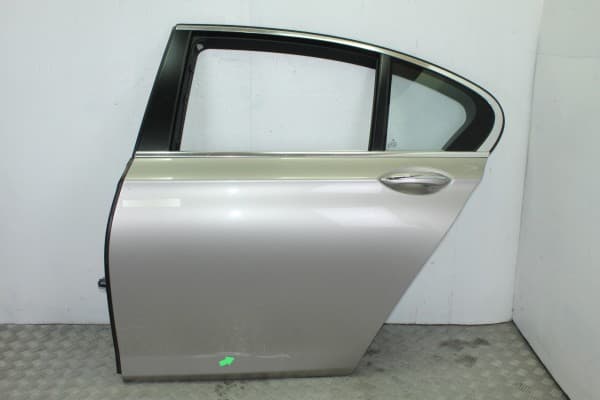Puerta trasera izquierda, BMW Serie 7 (F01/F02) 740d xDrive 2011 usado