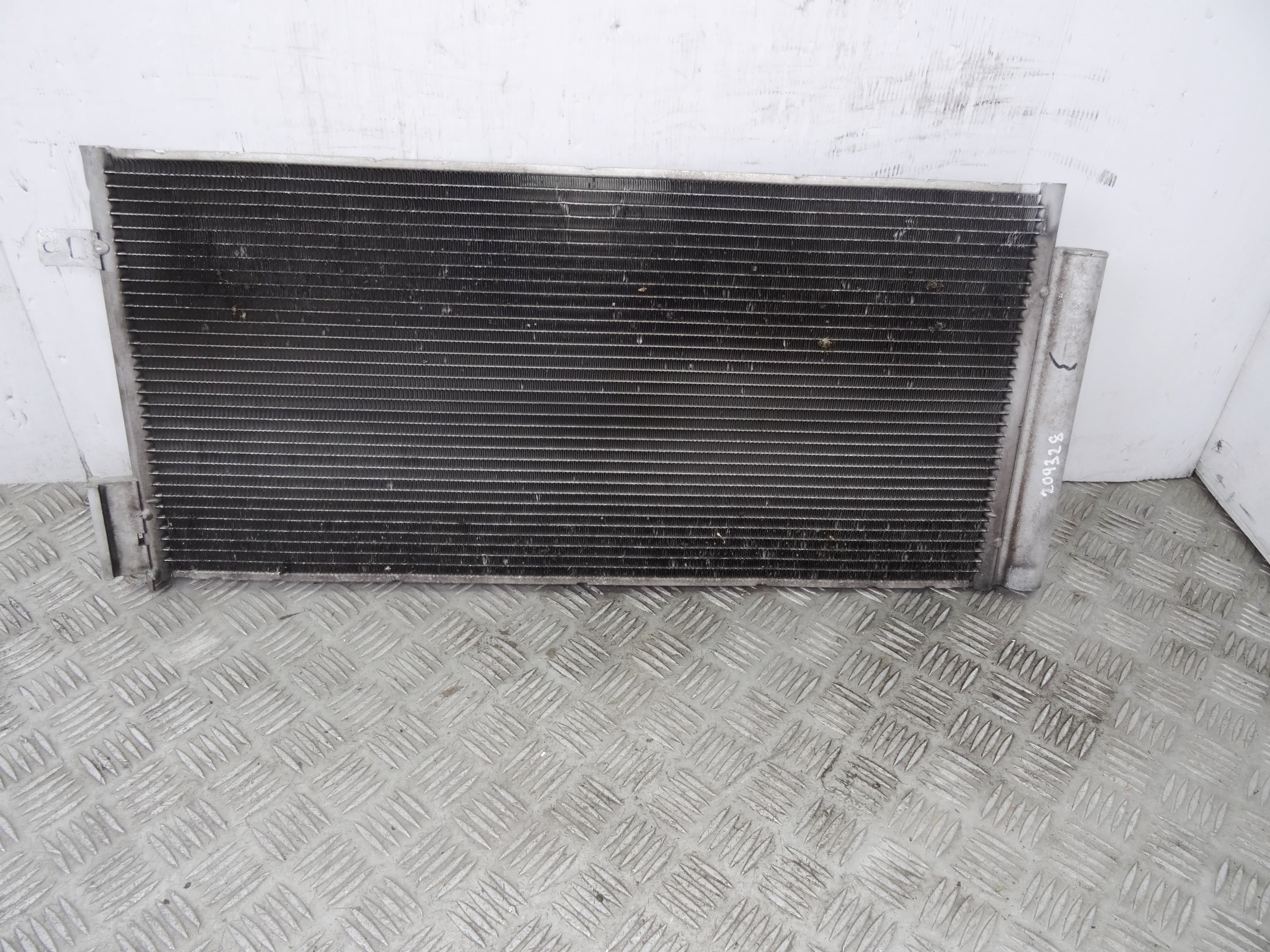 Condensador / radiador aire acondicionado, Abarth Punto Evo (199) Basis 2011 usado
