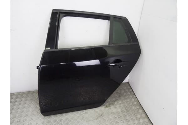 Puerta trasera izquierda, Volvo V60 Familiar Summum 2014 usado