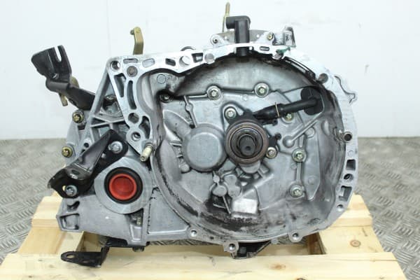Caja cambios, Nissan Almera (N16/E) Tekna 2005, JR5106 usado