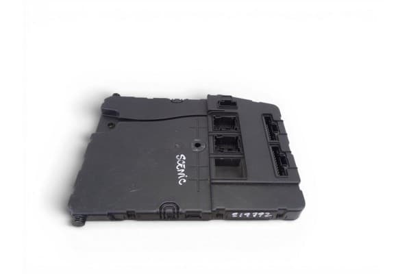 Caja reles / fusibles, Renault Scenic Ii (Jm) Authentique 2007, 8200780007 usado