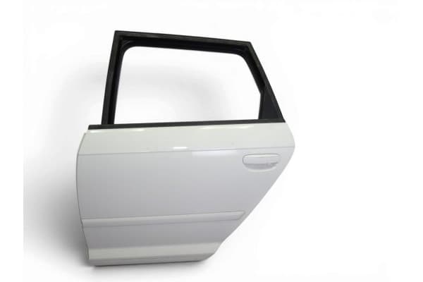 Puerta trasera izquierda, Audi A3 Sportback (8PA) 1.4 Tfsi Ambiente 2010 usado