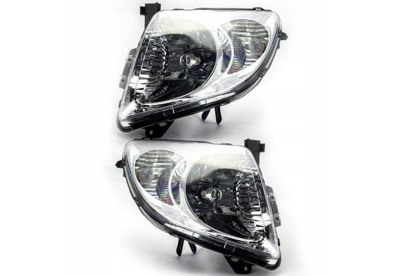 Juego de Faros Suzuki Swift Iii (MZ, EZ) - Izquierdo y Derecho usado