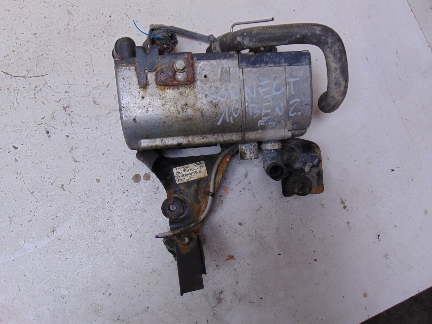 Ford C-Max MK2 Gasolina Calefactor estacionario Eberspacher AV61-18K464-CM usado