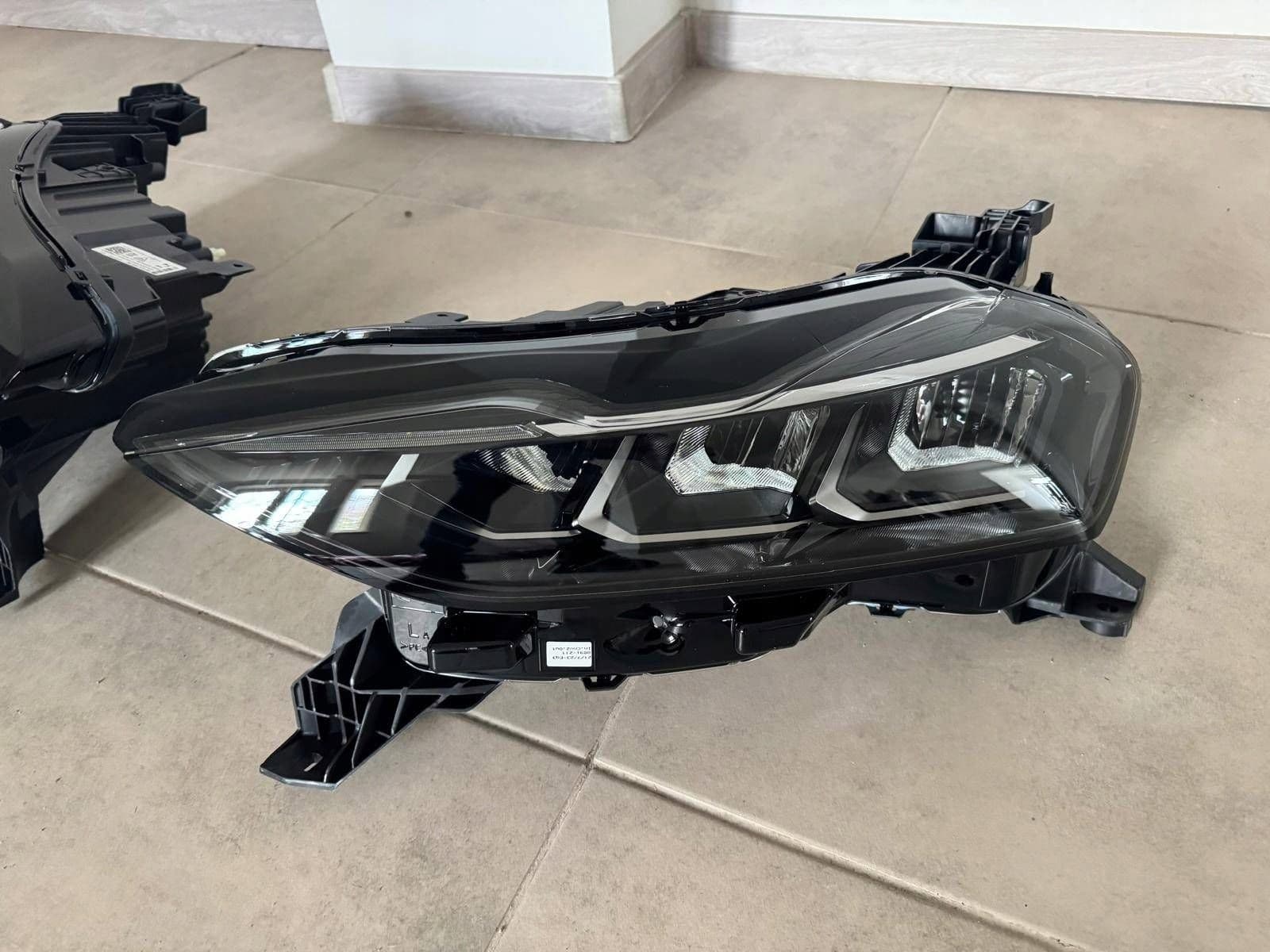 Faro delantero lado izquierdo DS Automobiles 3 Crossback 9845437180 Full LED nuevo