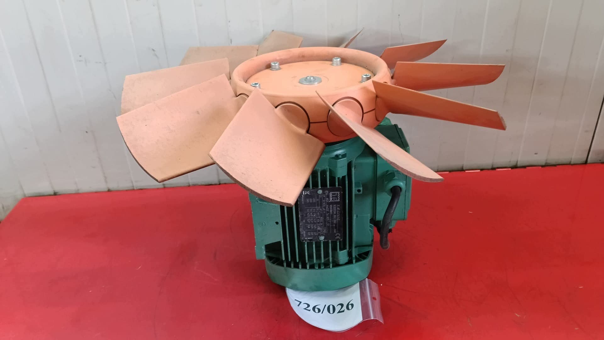 Motor eléctrico para unidad de refrigeración Thermo King F3 5D54440H01 usado