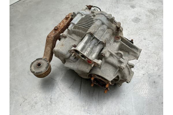 Diferencial trasero Lexus RX 330 - 350 - 400H 8209048010 usado