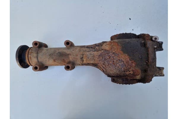 Diferencial del eje trasero 38300AC160 para Subaru Party (GC, GF) (1992-2000) usado