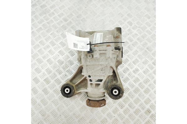Reductor Trasero Jaguar XE (X760) GX734A213FD 35753344 2.0L 132 kW 2016 usado