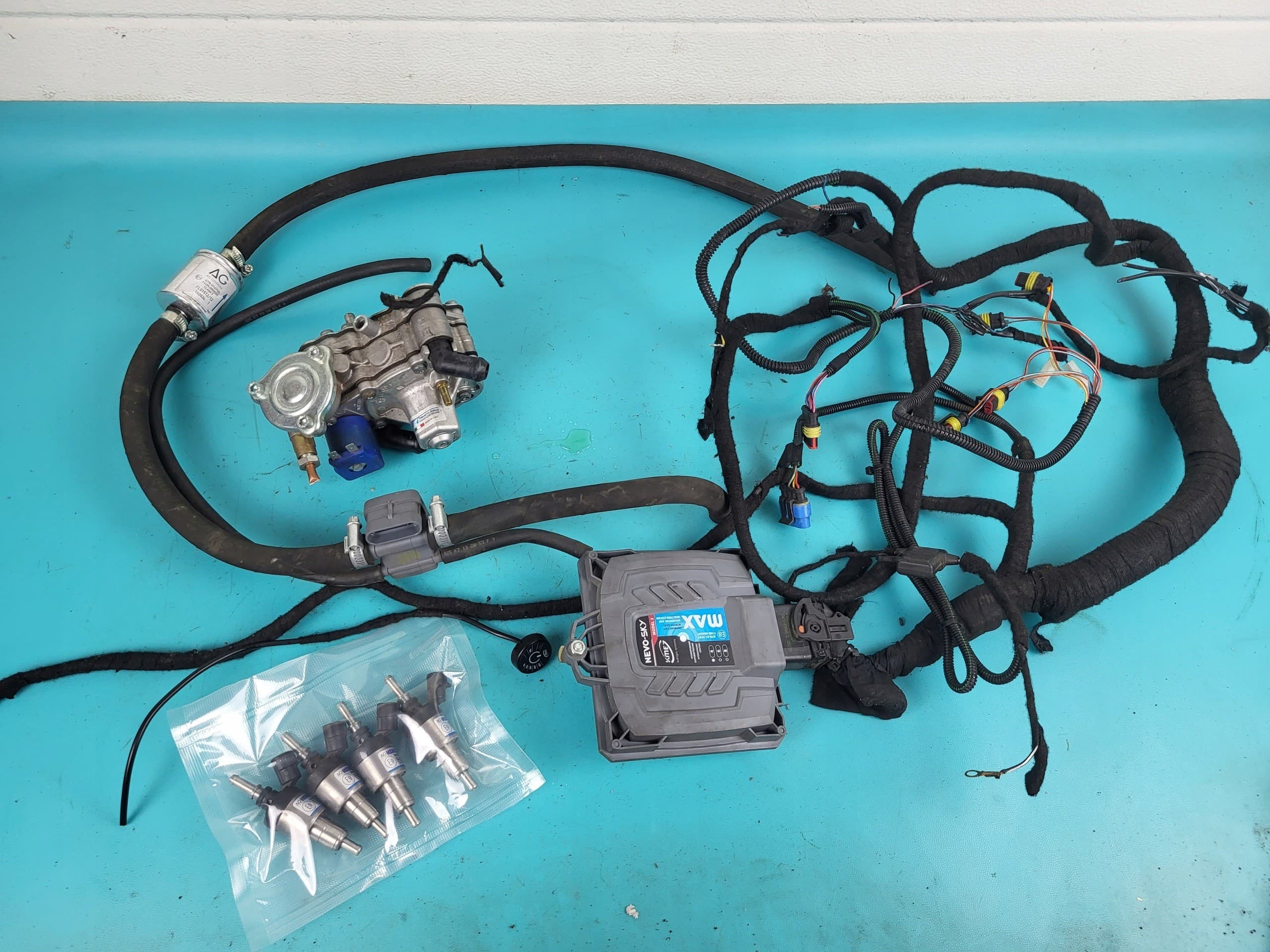 Instalación de Gas Lpg Kme Nevo-Sky Max para 4 Cilindros Hercules usado