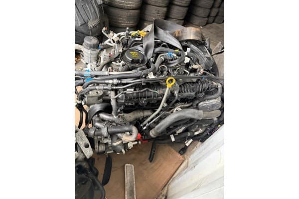 Motor Completo 204DTY Jaguar E-Pace Land Rover Discovery 2.0 usado