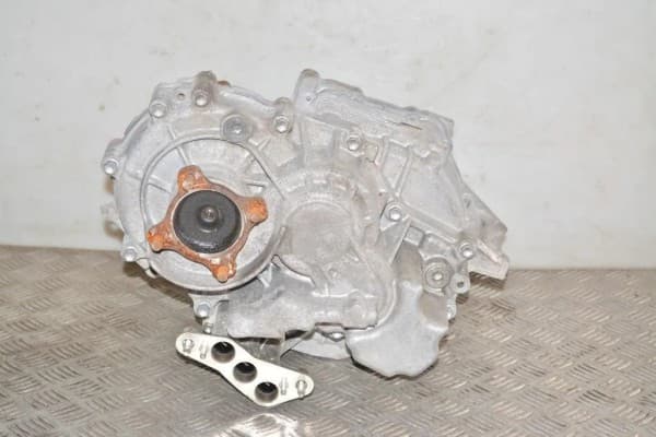 Reductor trasero Lexus RX (L2) 8209048011 3.5L híbrido 2018 usado